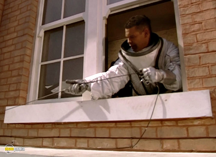 A still #41 from Red Dwarf: Series 7 (1997)