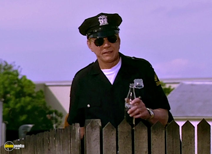 A still #68 from Red Dwarf: Series 7 (1997)