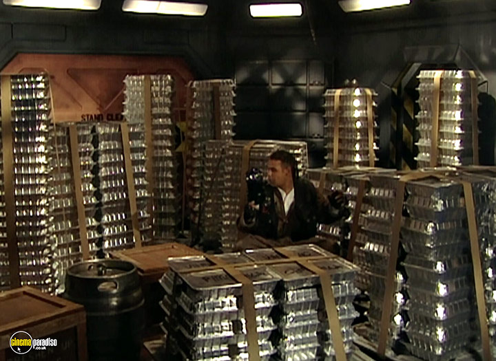 A still #80 from Red Dwarf: Series 7 (1997)