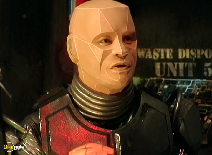 A still #91 from Red Dwarf: Series 7 (1997)
