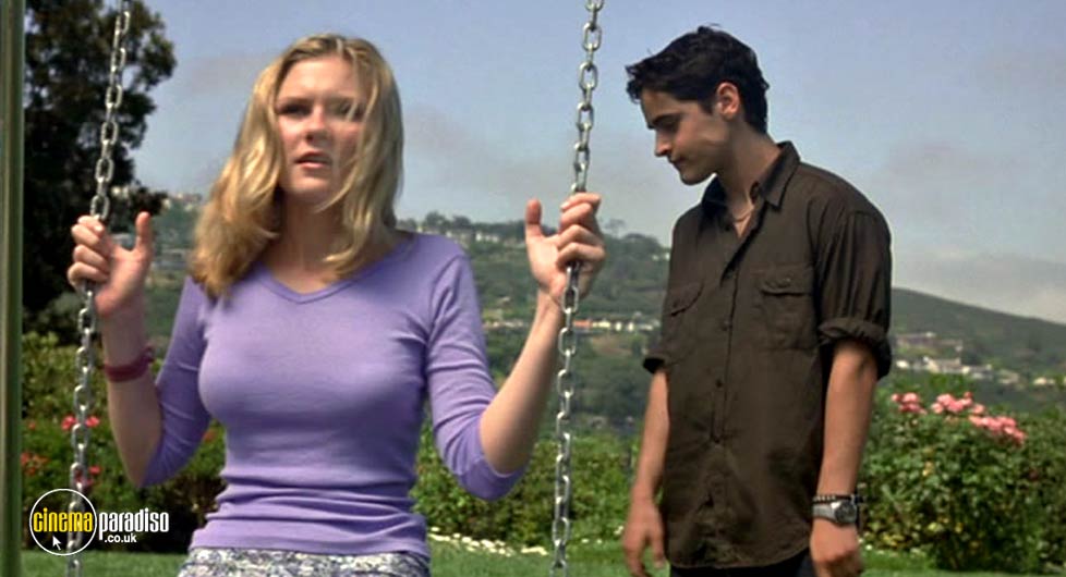 A still from Bring It On (2000) 