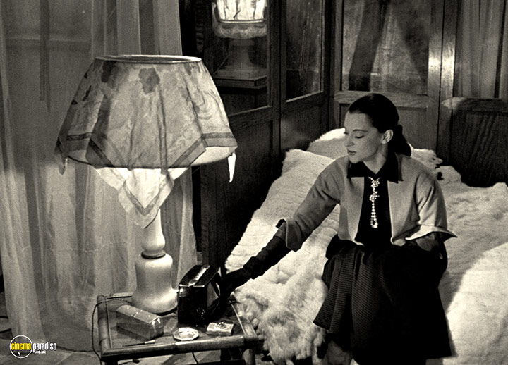 A still #118 from Orphee (1950)