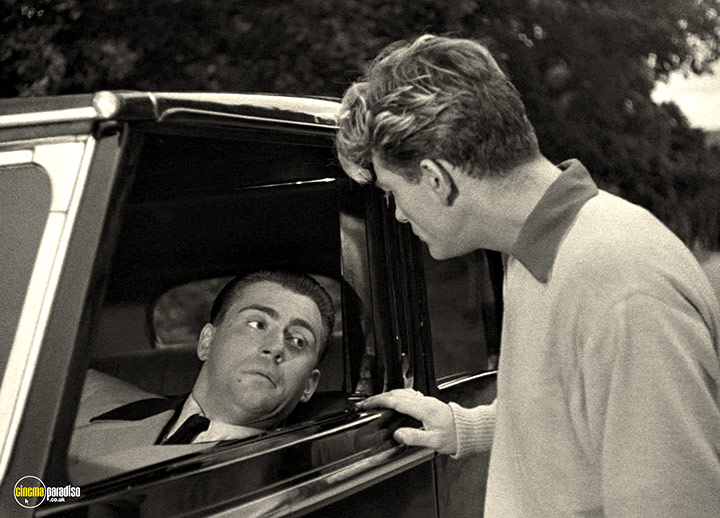 A still #122 from Orphee (1950)