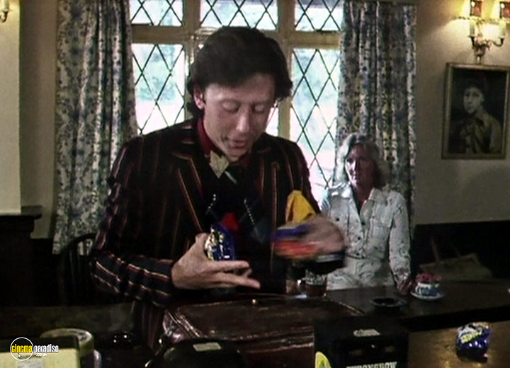 A still #33 from The Hitchhiker's Guide to the Galaxy: Series (1981)