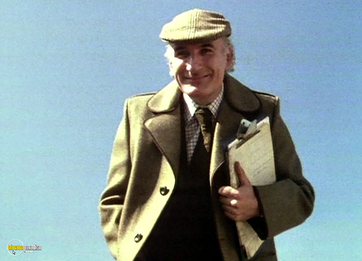 A still #29 from The Hitchhiker's Guide to the Galaxy: Series (1981)