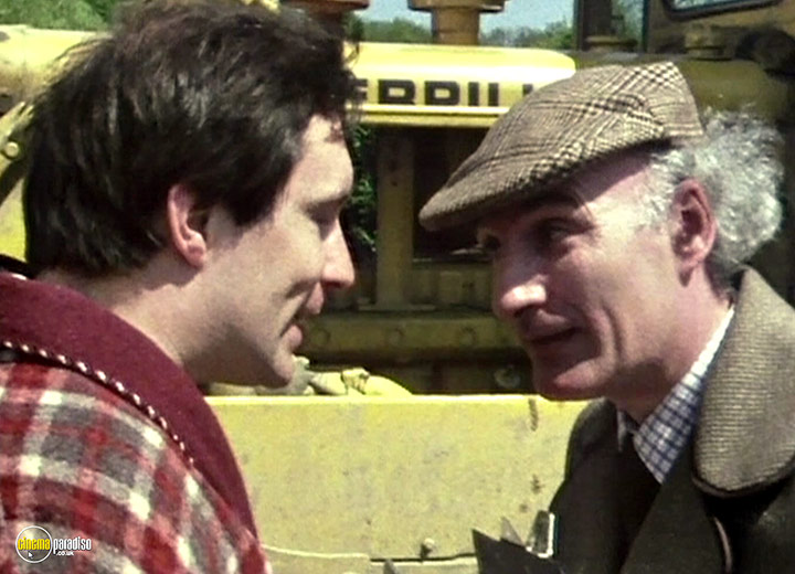 A still #71 from The Hitchhiker's Guide to the Galaxy: Series (1981)