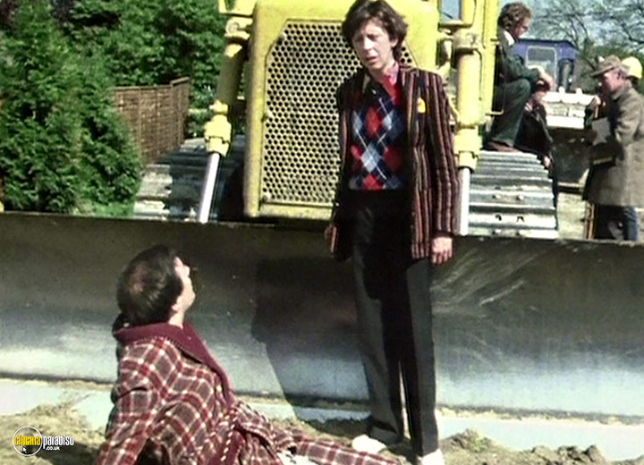 A still #74 from The Hitchhiker's Guide to the Galaxy: Series (1981)