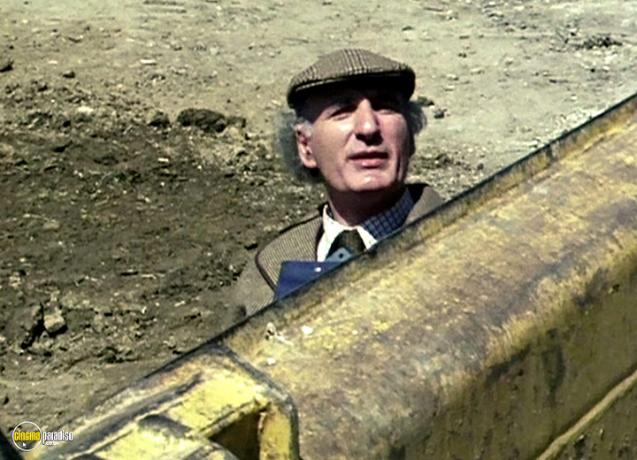 A still #80 from The Hitchhiker's Guide to the Galaxy: Series (1981)