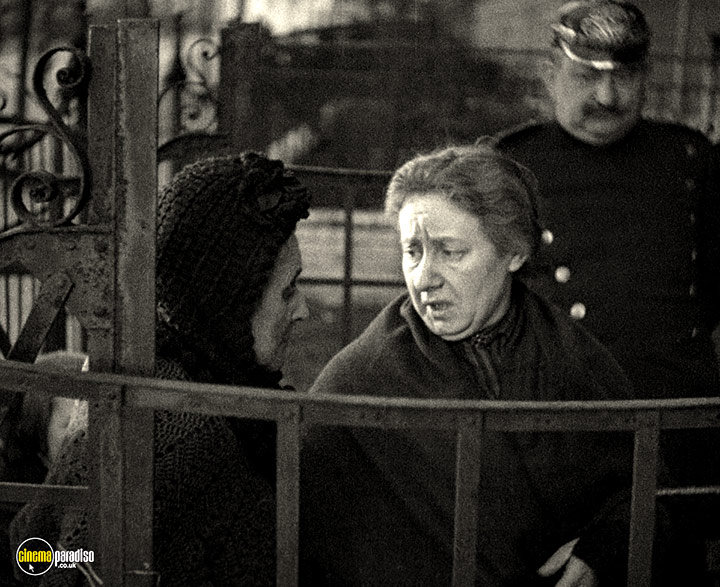 A still #26 from Westfront 1918 (1930)