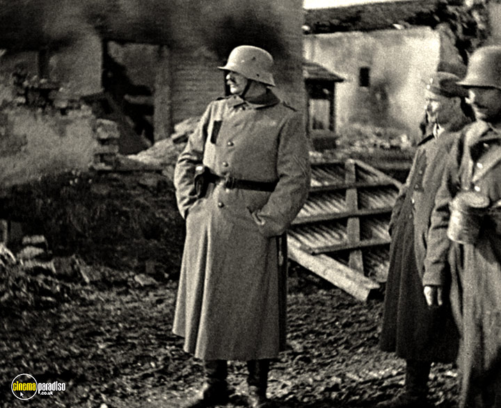 A still #48 from Westfront 1918 (1930)