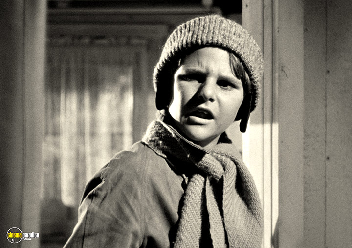 A still #32 from They Live by Night (1948)
