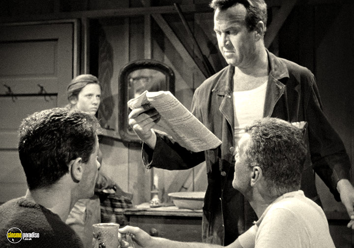 A still #81 from They Live by Night (1948)