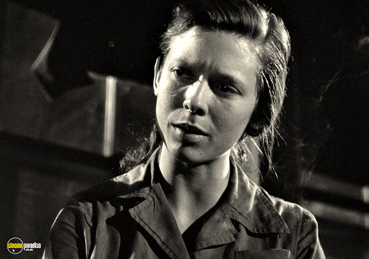 A still #82 from They Live by Night (1948)