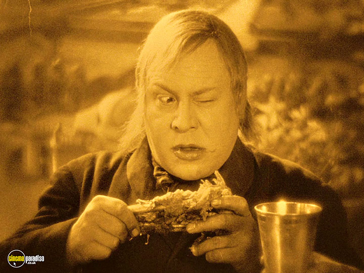 A still #5 from Tartuffe (1925)