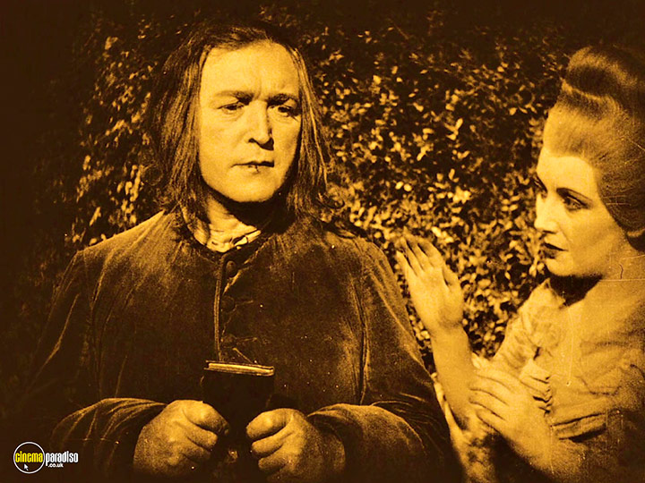 A still #29 from Tartuffe (1925)