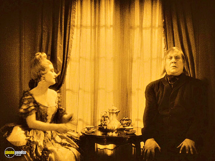 A still #38 from Tartuffe (1925)