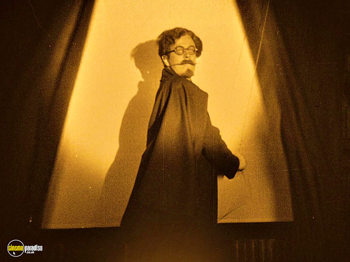 A still #50 from Tartuffe (1925)