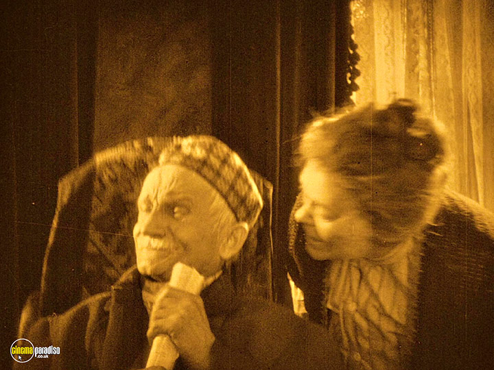 A still #56 from Tartuffe (1925)