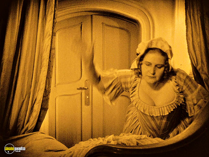 A still #58 from Tartuffe (1925)