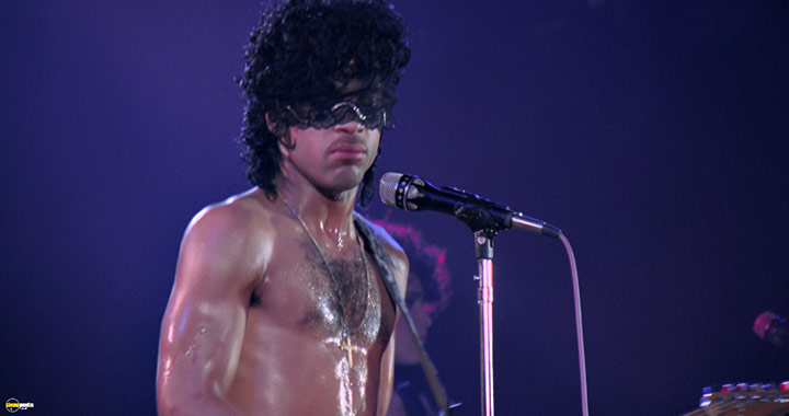 A still #22 from Prince: Purple Rain (1984)