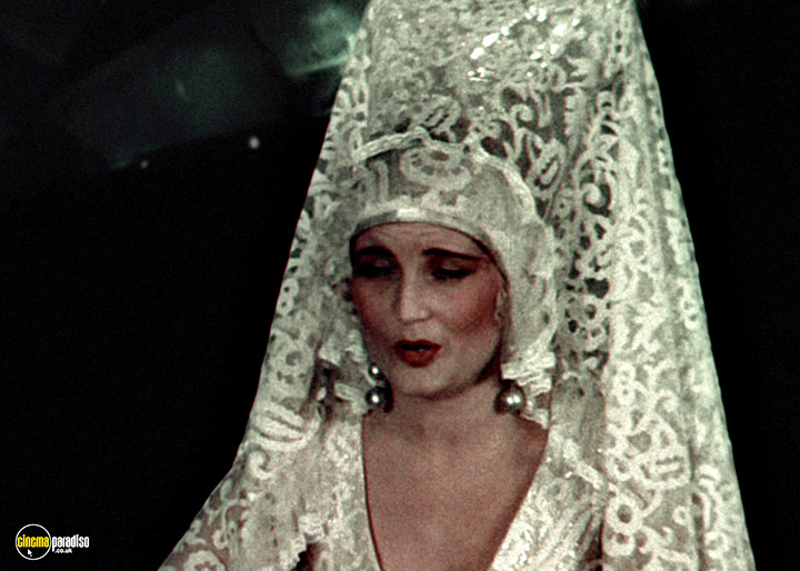 A still #22 from King of Jazz (1930)