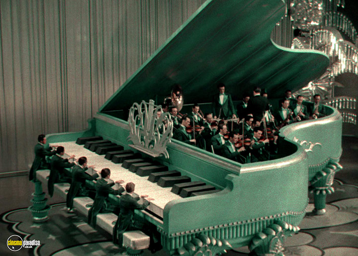 A still #65 from King of Jazz (1930)
