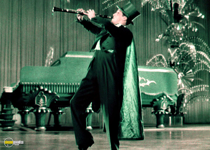 A still #66 from King of Jazz (1930)