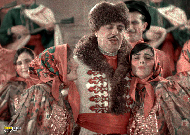 A still #105 from King of Jazz (1930)
