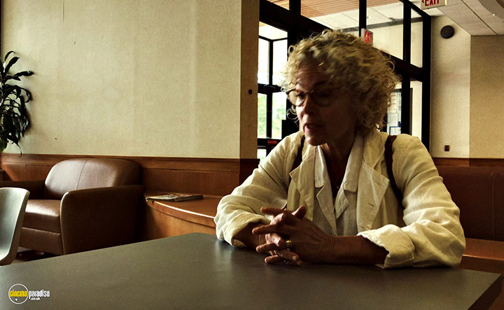 A still #27 from Unsane (2018)