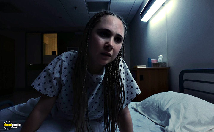 A still #22 from Unsane (2018)