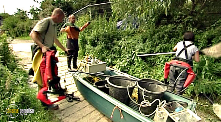 A still #22 from Thames Wildlife: Superhighway (2007)