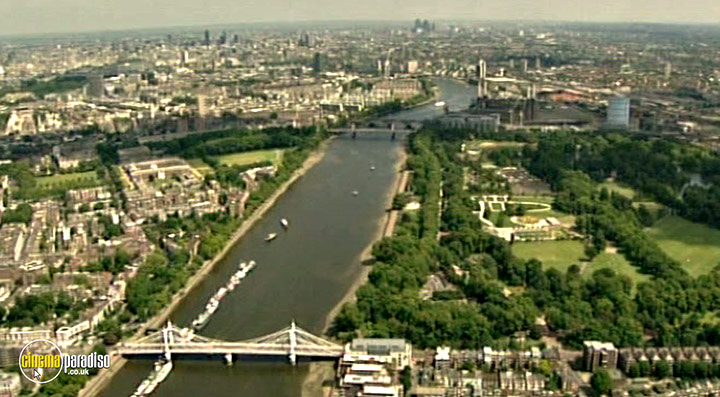 A still #106 from Thames Wildlife: Superhighway (2007)