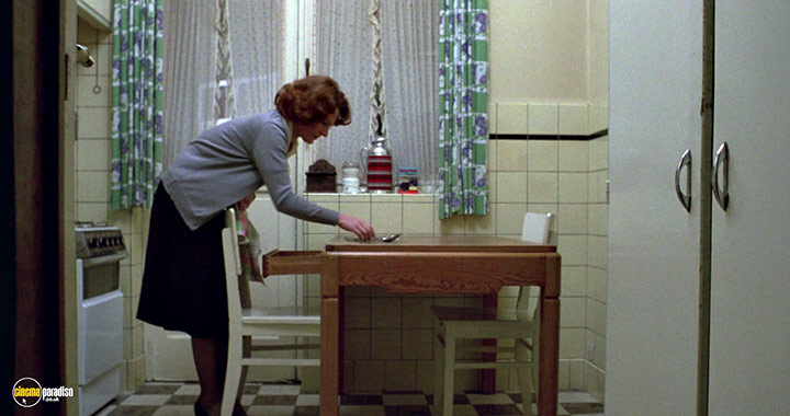 A still #31 from Jeanne Dielman, 23 Quai du Commerce, 1080 Bruxelles (1975)