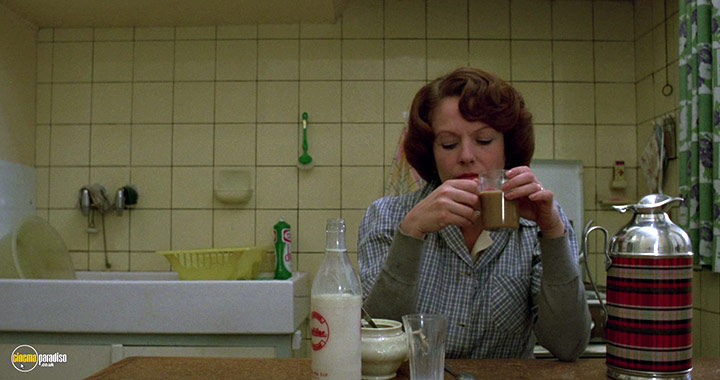 A still #36 from Jeanne Dielman, 23 Quai du Commerce, 1080 Bruxelles (1975)