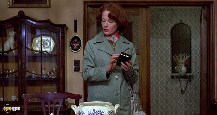 A still #56 from Jeanne Dielman, 23 Quai du Commerce, 1080 Bruxelles (1975)