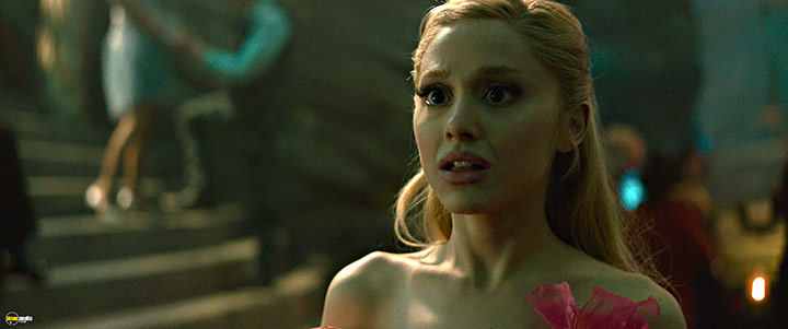 A still #19 from Wicked (2024)