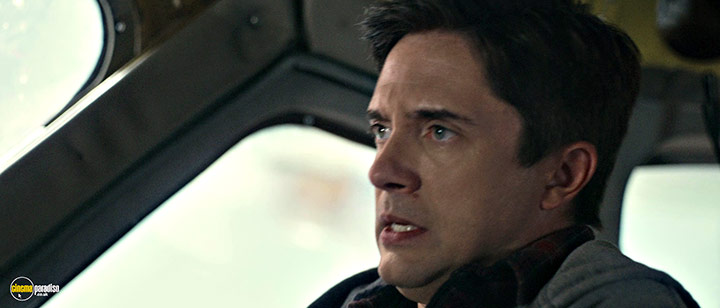 A still #22 from Flight Risk (2025)