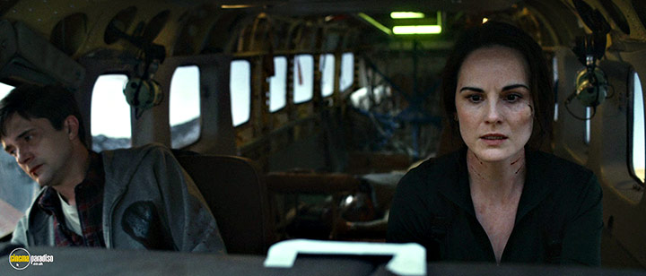 A still #58 from Flight Risk (2025)