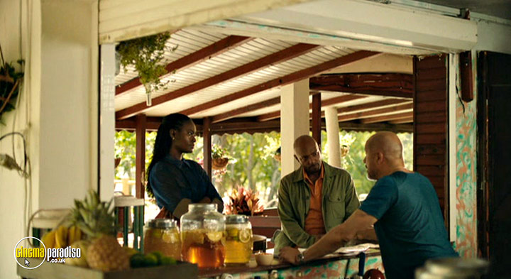 A still #32 from Death in Paradise: Series 14 (2025)