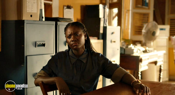 A still #37 from Death in Paradise: Series 14 (2025)