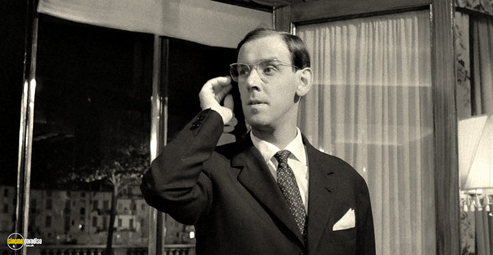 A still #2 from Girl with a Suitcase (1961)