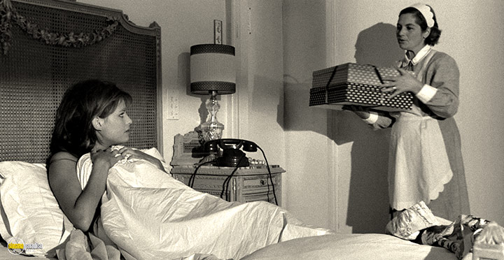 A still #23 from Girl with a Suitcase (1961)