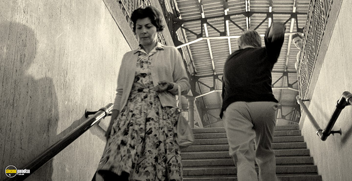 A still #34 from Girl with a Suitcase (1961)