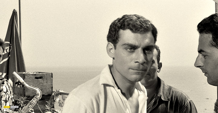 A still #3 from Girl with a Suitcase (1961)
