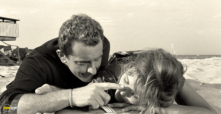 A still #59 from Girl with a Suitcase (1961)