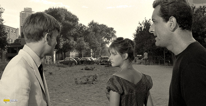 A still #65 from Girl with a Suitcase (1961)