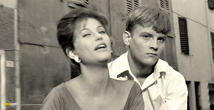 A still #84 from Girl with a Suitcase (1961)