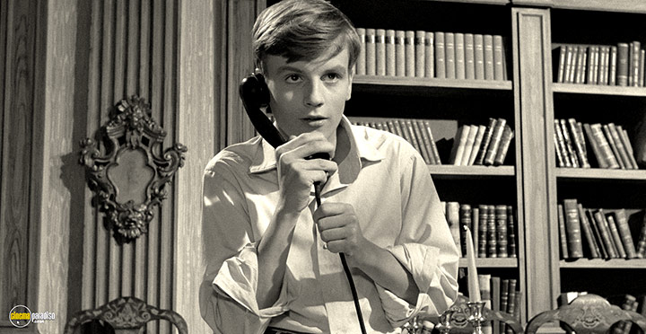 A still #86 from Girl with a Suitcase (1961)