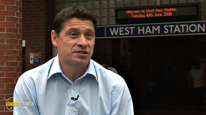 A still #12 from Tony Cottee's Career Goals (2009)