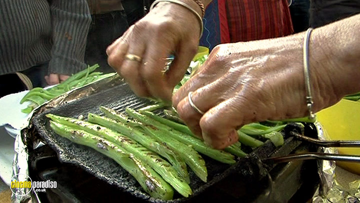 A still #33 from River Cottage Autumn (2008)